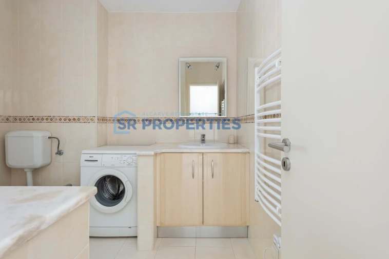 Moradia T3 para Venda em Quarteira Foto 9