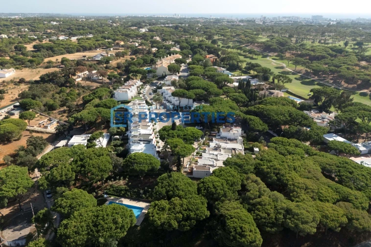 Moradia T3 para Venda em Quarteira Foto 21