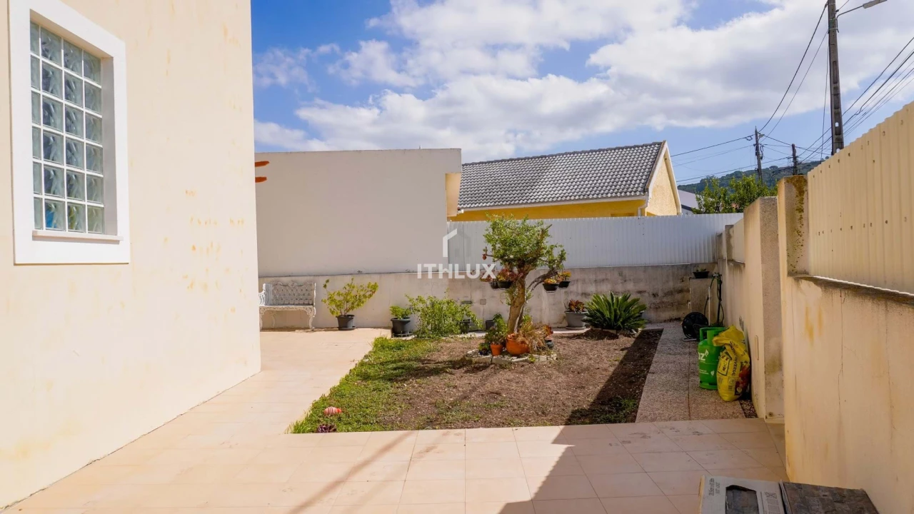 Moradia T4 para Venda em Quinta do Anjo Foto 7