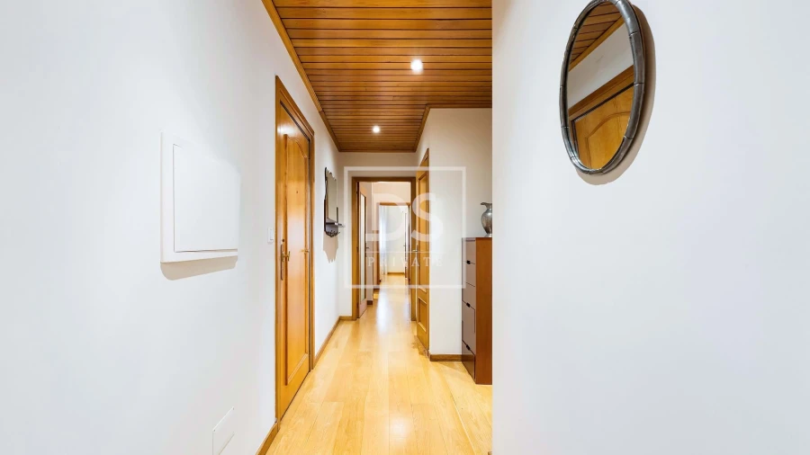 Apartamento T3 para Venda em Santa Marinha Foto 2