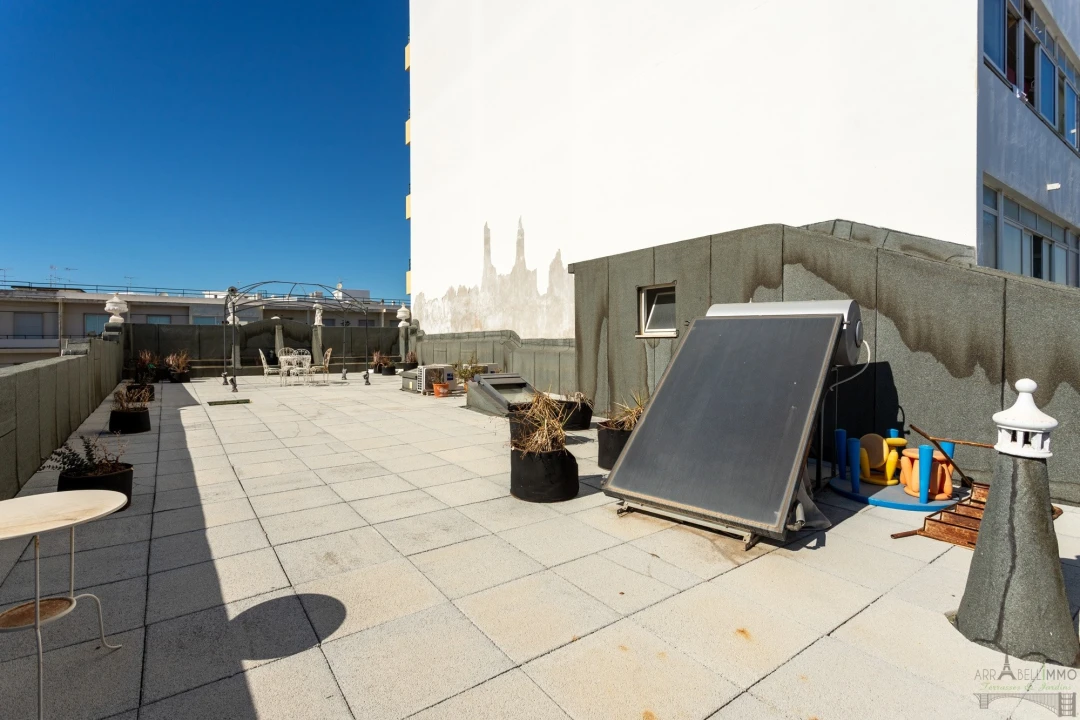 Apartamento T4 para Venda em Olhão Foto 49