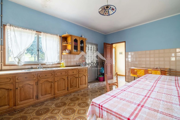 Moradia T3 para Venda em Airães Foto 37