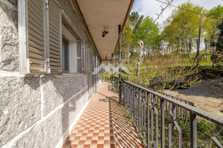 Moradia T3 para Venda em Airães Foto 38