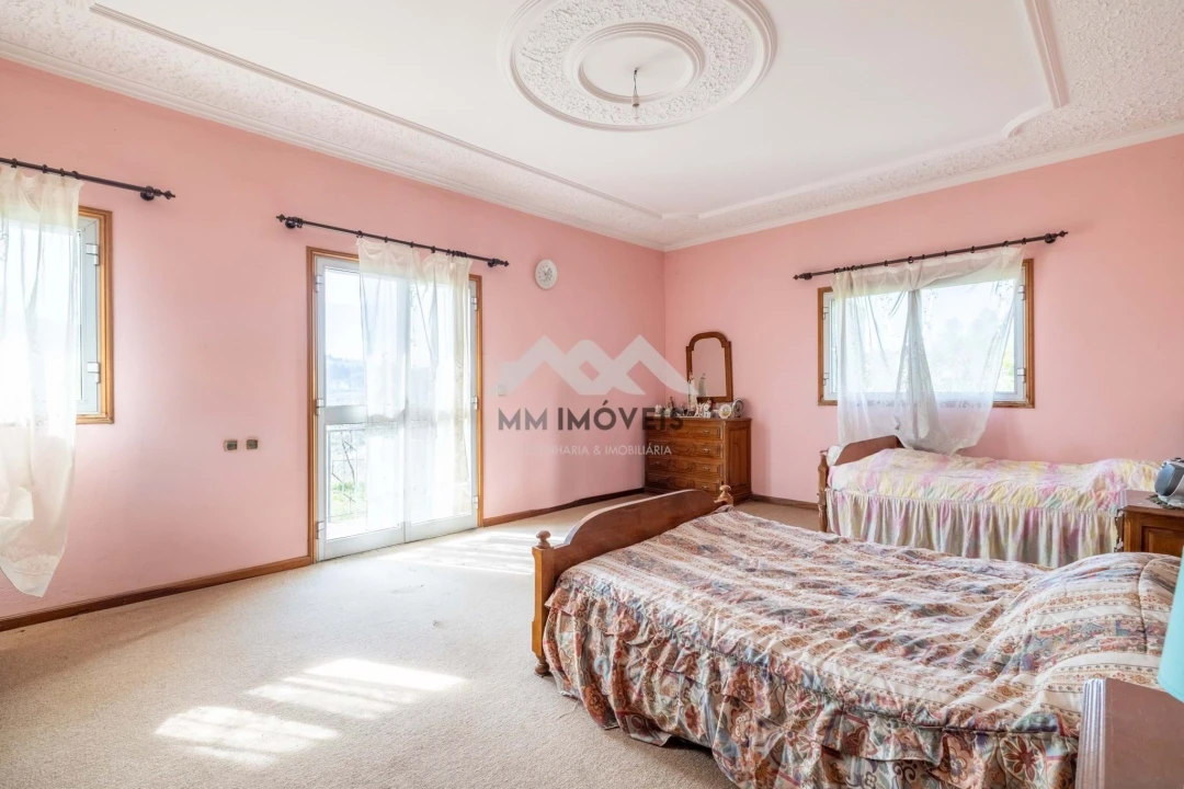 Moradia T3 para Venda em Airães Foto 9