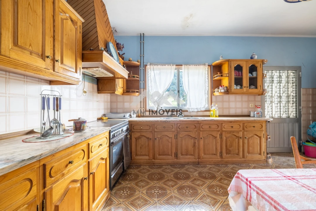 Moradia T3 para Venda em Airães Foto 36