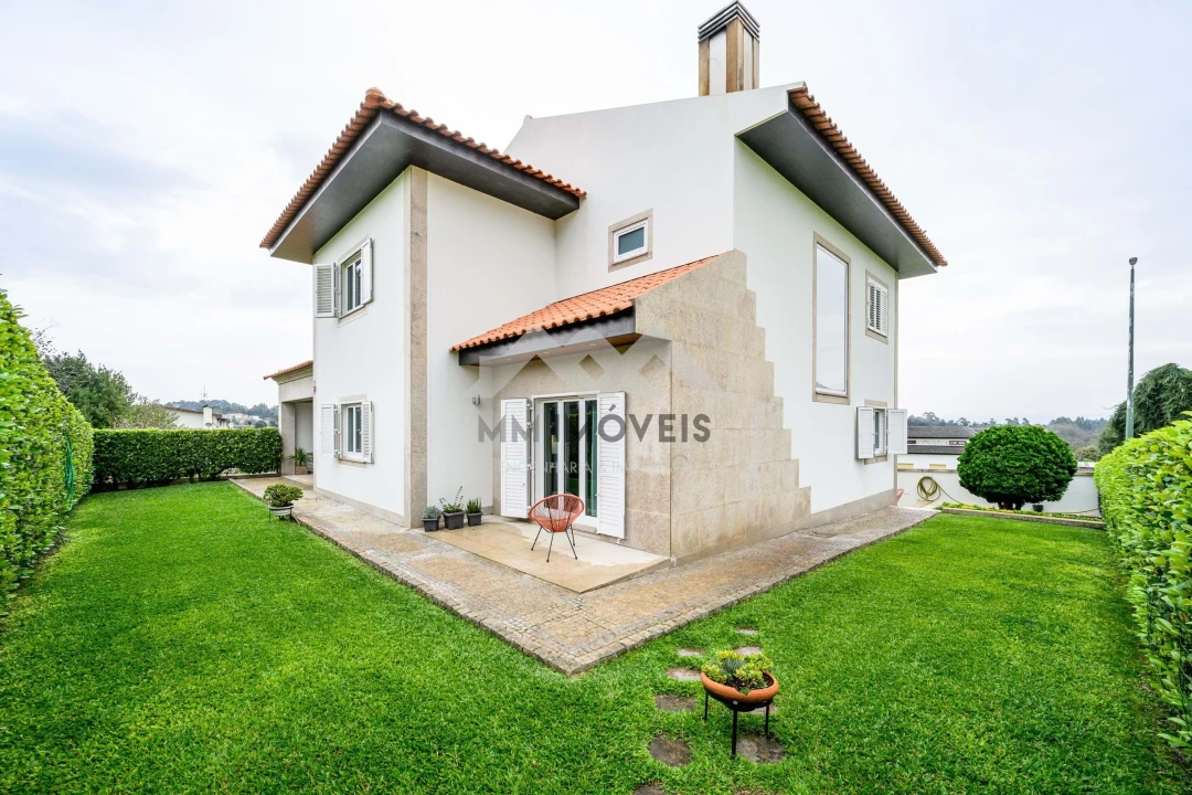 Moradia T4 para Venda em Recezinhos (São Martinho) Foto 36