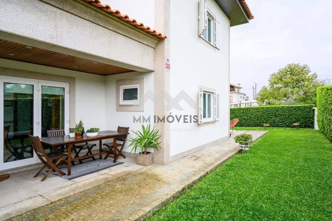 Moradia T4 para Venda em Recezinhos (São Martinho) Foto 2