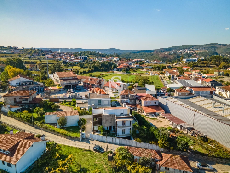 Moradia T4 para Venda em Rebordosa Foto 31