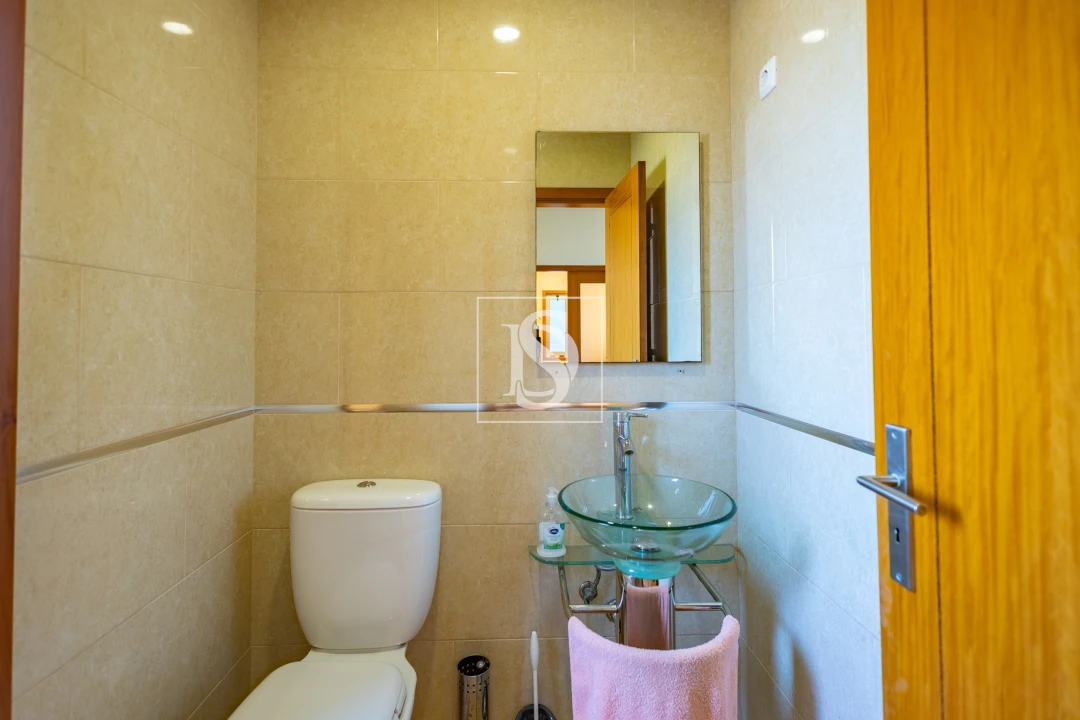 Moradia T4 para Venda em Rebordosa Foto 22