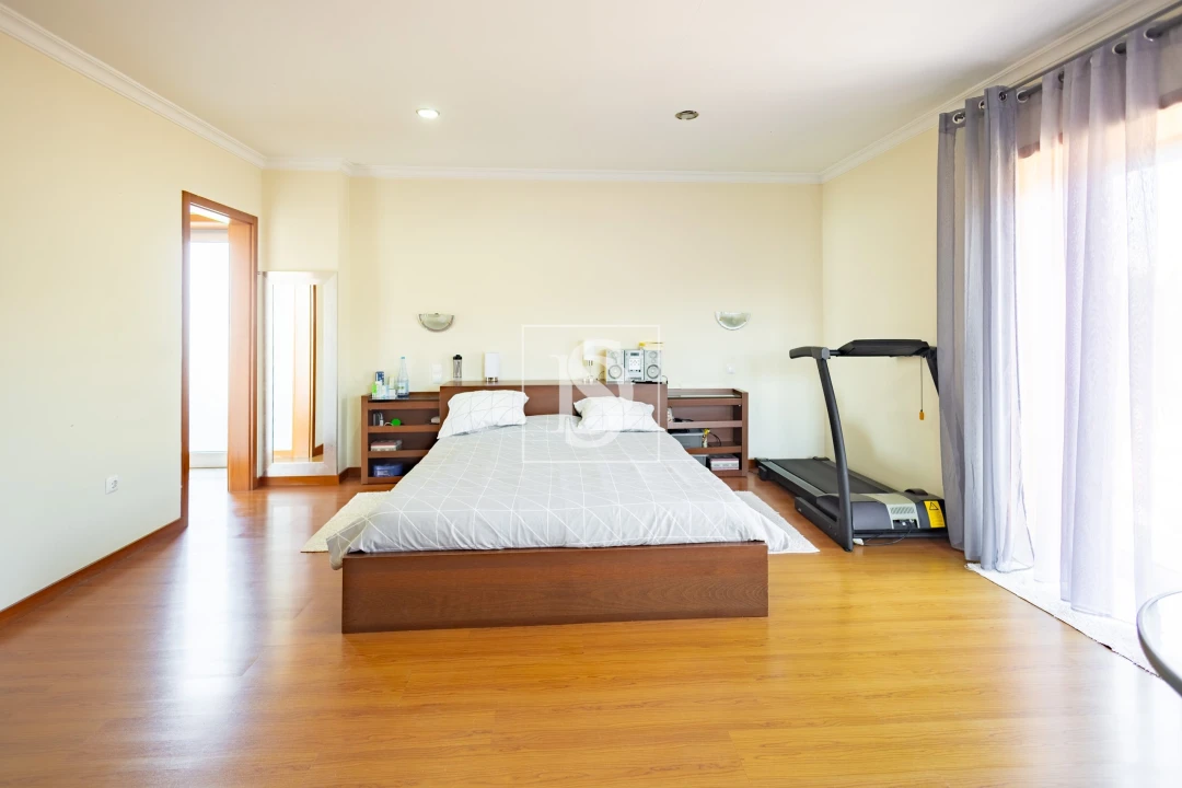 Moradia T4 para Venda em Rebordosa Foto 14