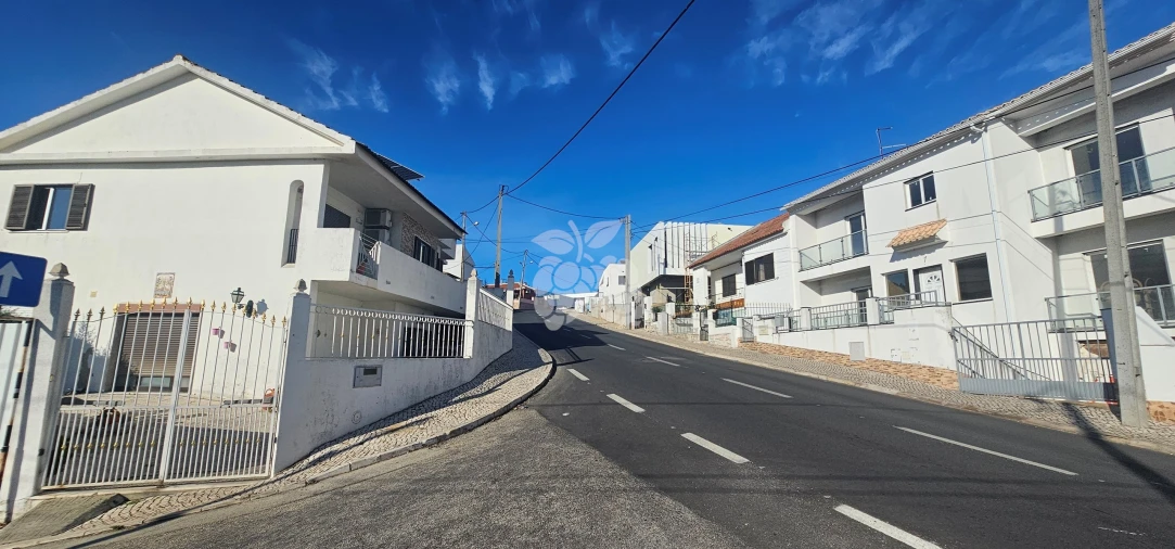 Moradia T3 para Venda em Laranjeiro e Feijó Foto 4