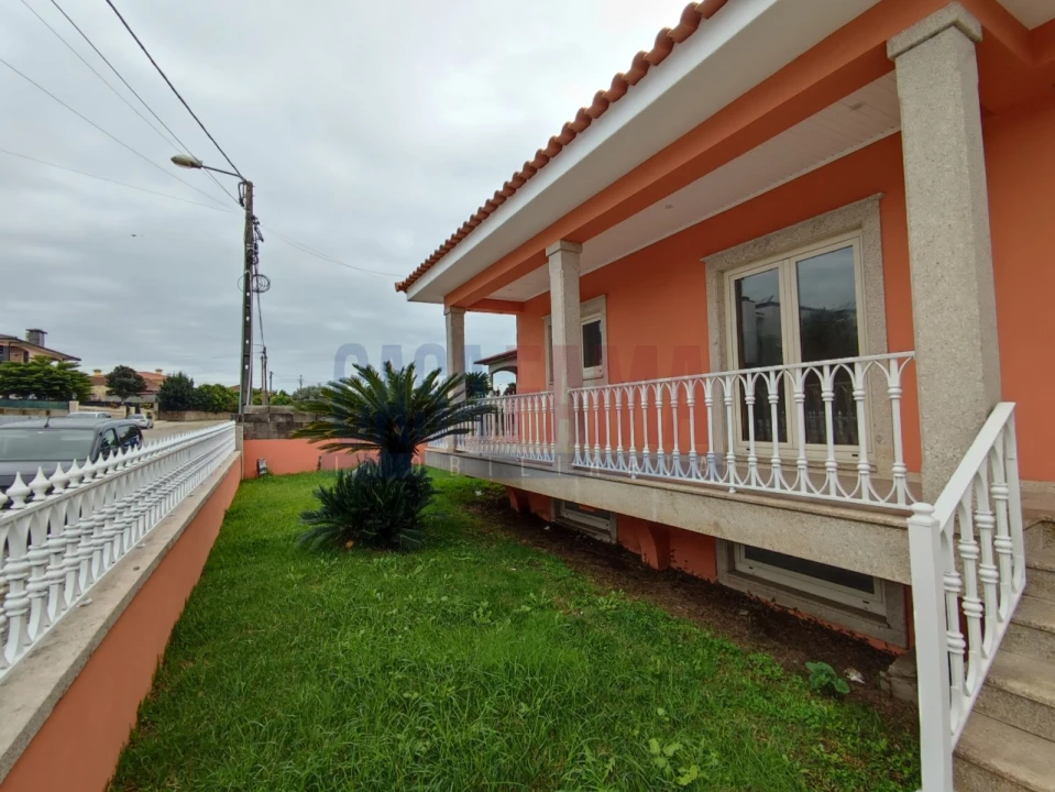 Moradia T3 para Venda em Nine Foto 2