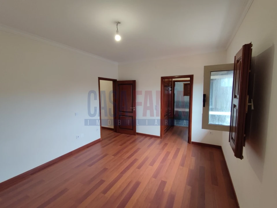 Moradia T3 para Venda em Nine Foto 18