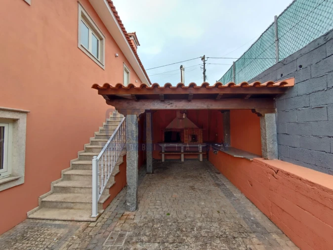 Moradia T3 para Venda em Nine Foto 35