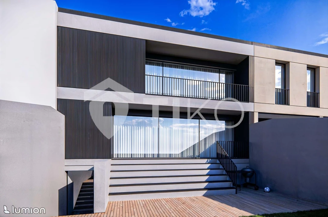 Moradia T4 para Venda em Folgosa Foto 3