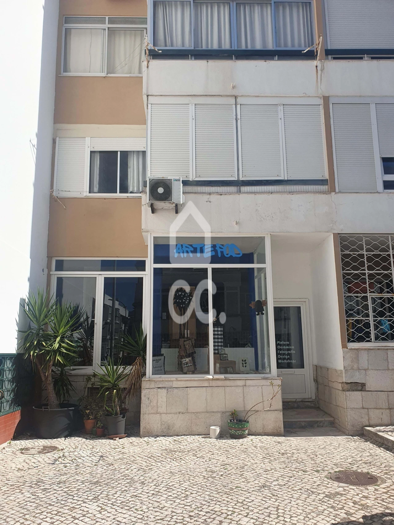 Negócio para Venda em Oeiras e São Julião da Barra, Paço de Arcos e Caxias Foto 1