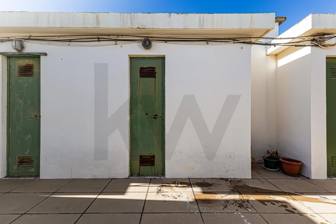 Apartamento T2 para Venda em Estômbar e Parchal Foto 15