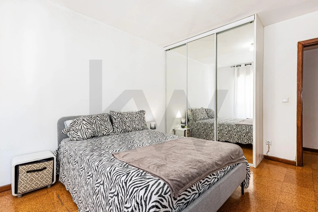 Apartamento T2 para Venda em Estômbar e Parchal Foto 14