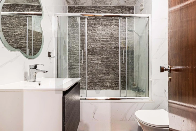 Apartamento T2 para Venda em Estômbar e Parchal Foto 12