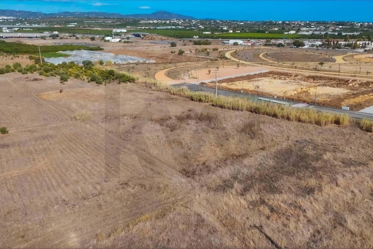 Terreno para Venda em Faro (Sé e São Pedro) Foto 23