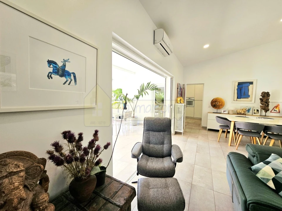 Moradia T2 para Venda em Alte Foto 18