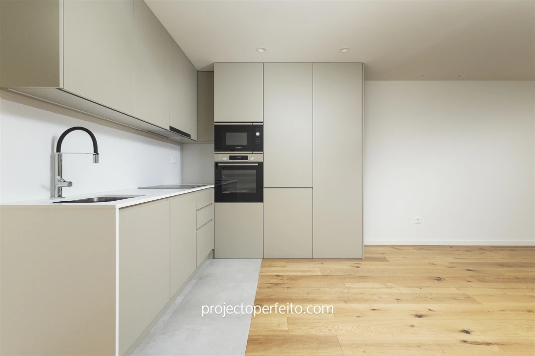 Apartamento T1 para Arrendamento em Espinho Foto 2