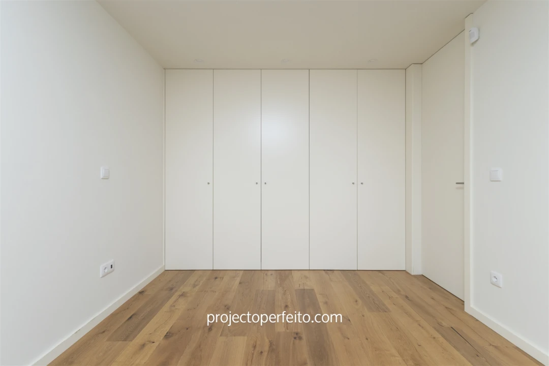 Apartamento T1 para Arrendamento em Espinho Foto 8