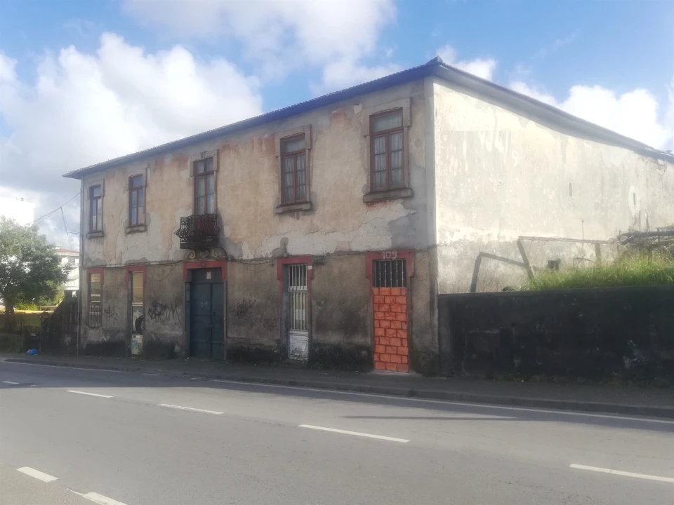 Terreno para Venda em Fânzeres e São Pedro da Cova Foto 2