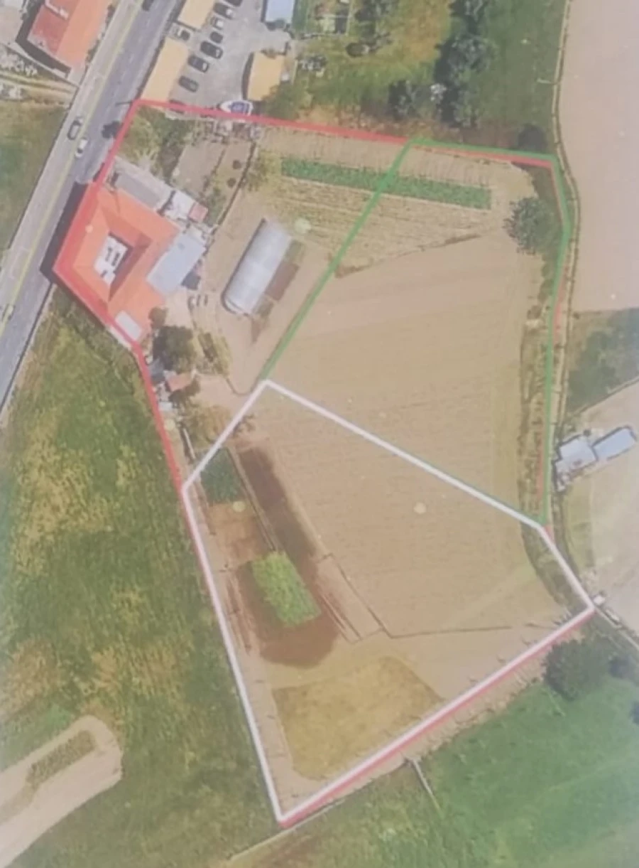 Terreno para Venda em Fânzeres e São Pedro da Cova Foto 1