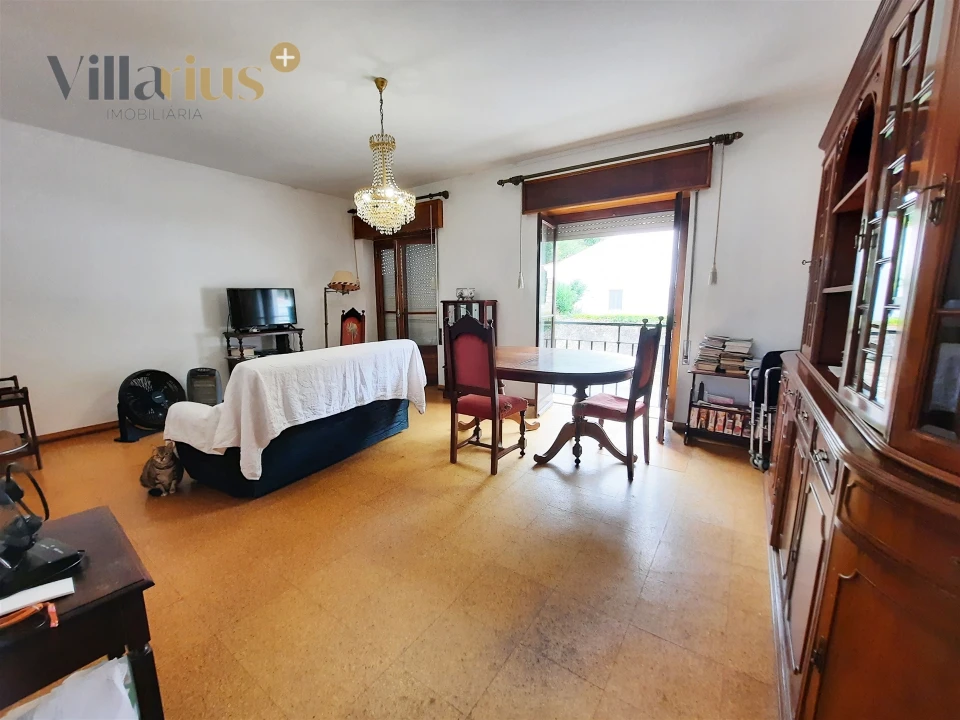 Apartamento T3 para Venda em São João Baptista e Santa Maria dos Olivais Foto 2