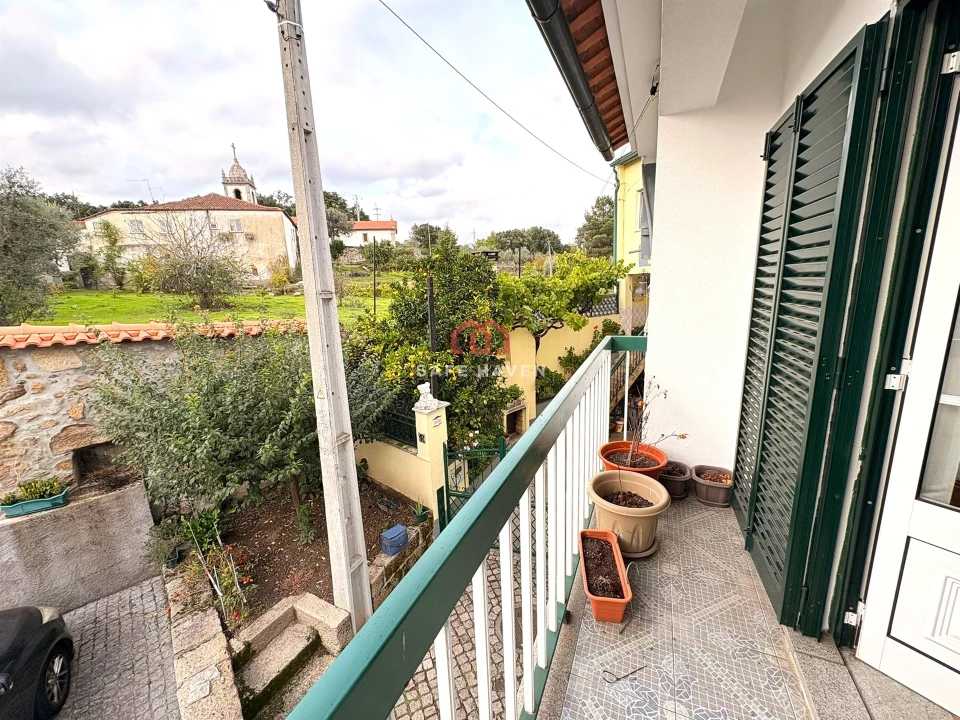 Moradia T4 para Venda em Quintela de Azurara Foto 6