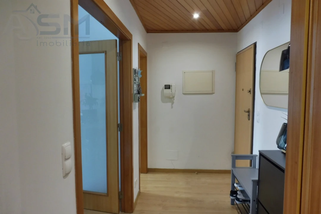 Apartamento T2 para Arrendamento em Águas Livres Foto 5