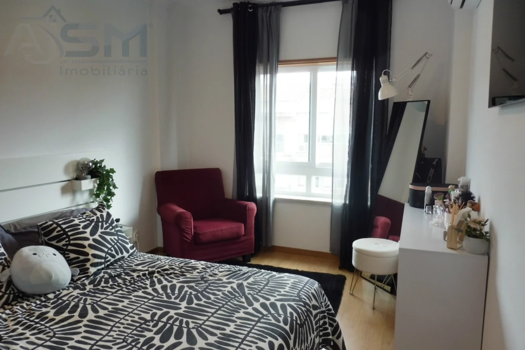 Apartamento T2 para Arrendamento em Águas Livres Foto 17