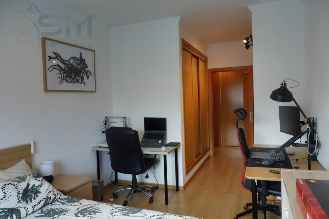 Apartamento T2 para Arrendamento em Águas Livres Foto 14