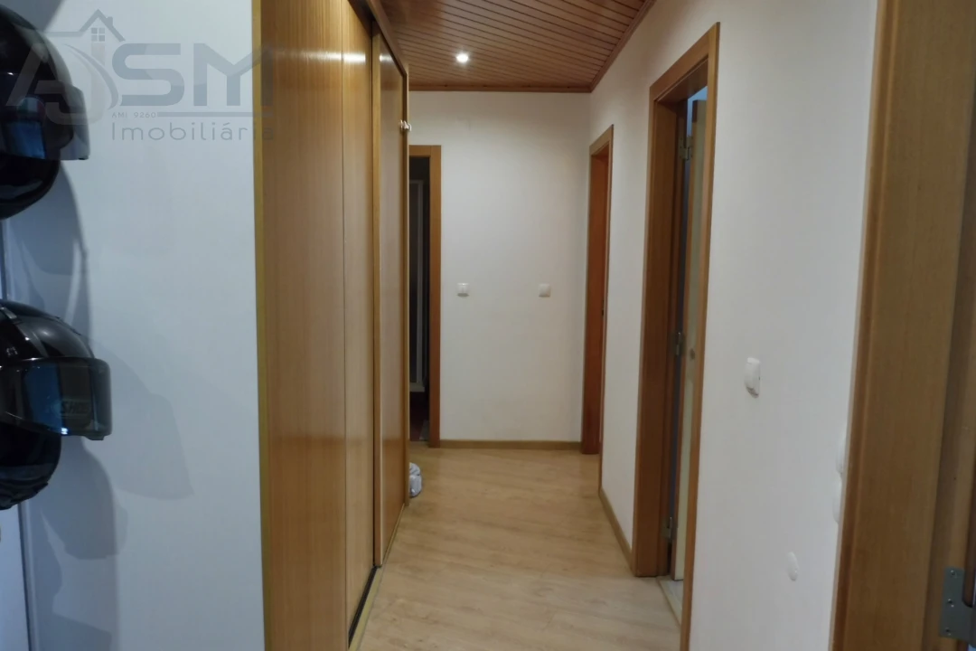 Apartamento T2 para Arrendamento em Águas Livres Foto 7