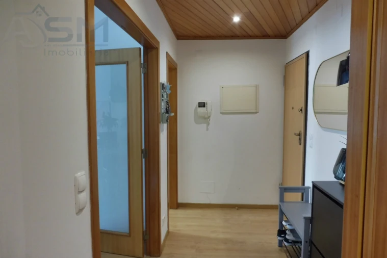 Apartamento T2 para Arrendamento em Águas Livres Foto 5