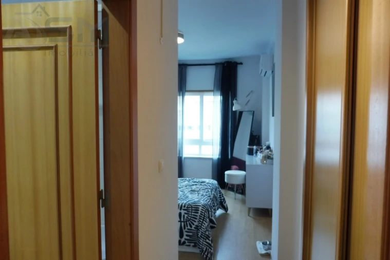 Apartamento T2 para Arrendamento em Águas Livres Foto 13