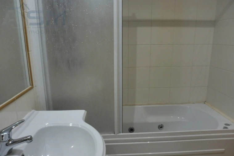 Apartamento T2 para Arrendamento em Águas Livres Foto 16