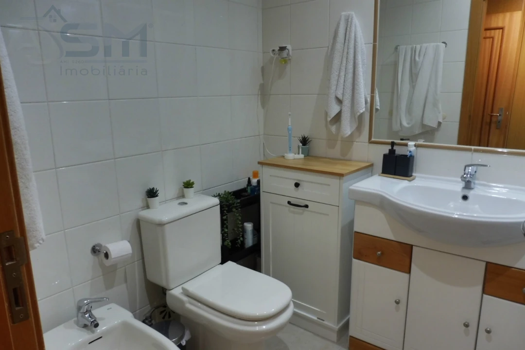 Apartamento T2 para Arrendamento em Águas Livres Foto 15