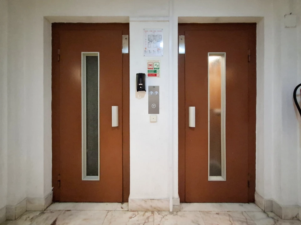 Apartamento T2 para Venda em Quarteira Foto 50