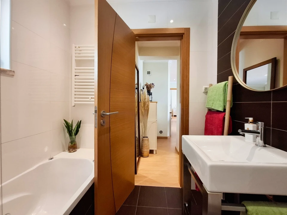 Apartamento T2 para Venda em Quarteira Foto 36
