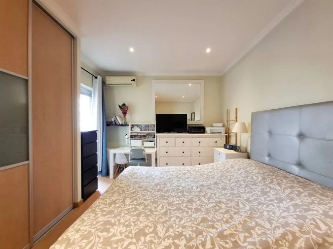 Apartamento T2 para Venda em Quarteira Foto 37