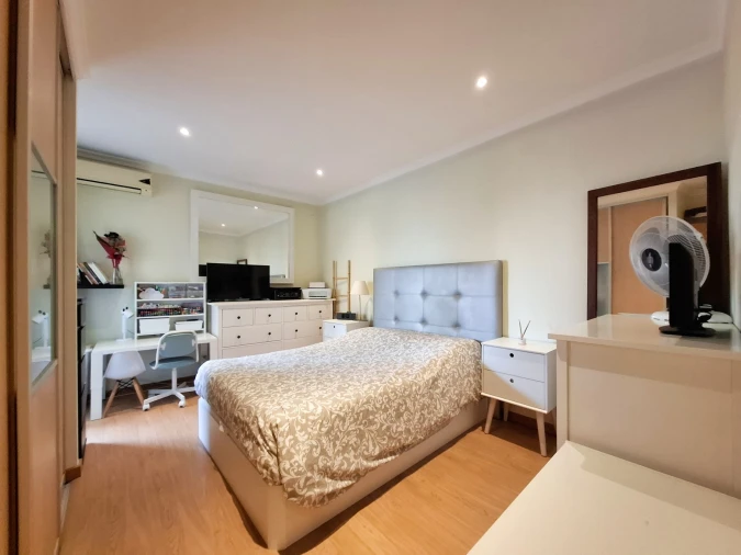 Apartamento T2 para Venda em Quarteira Foto 40