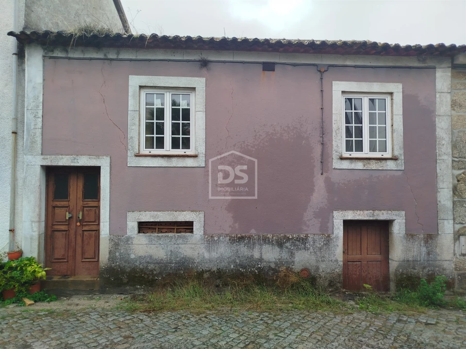 Moradia T2 para Venda em Currelos, Papízios e Sobral Foto 1