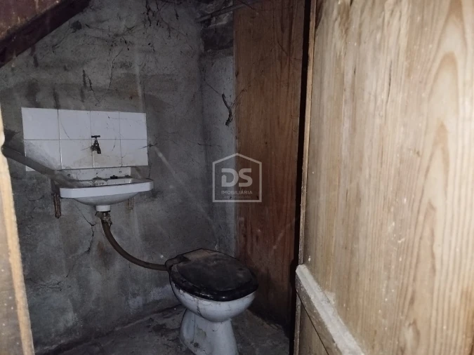 Moradia T2 para Venda em Currelos, Papízios e Sobral Foto 9