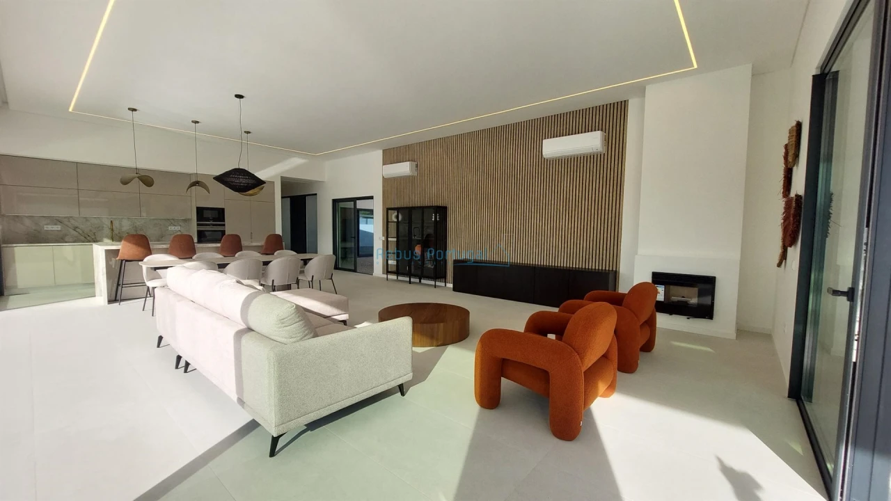 Moradia T4 para Venda em São Brás de Alportel Foto 4