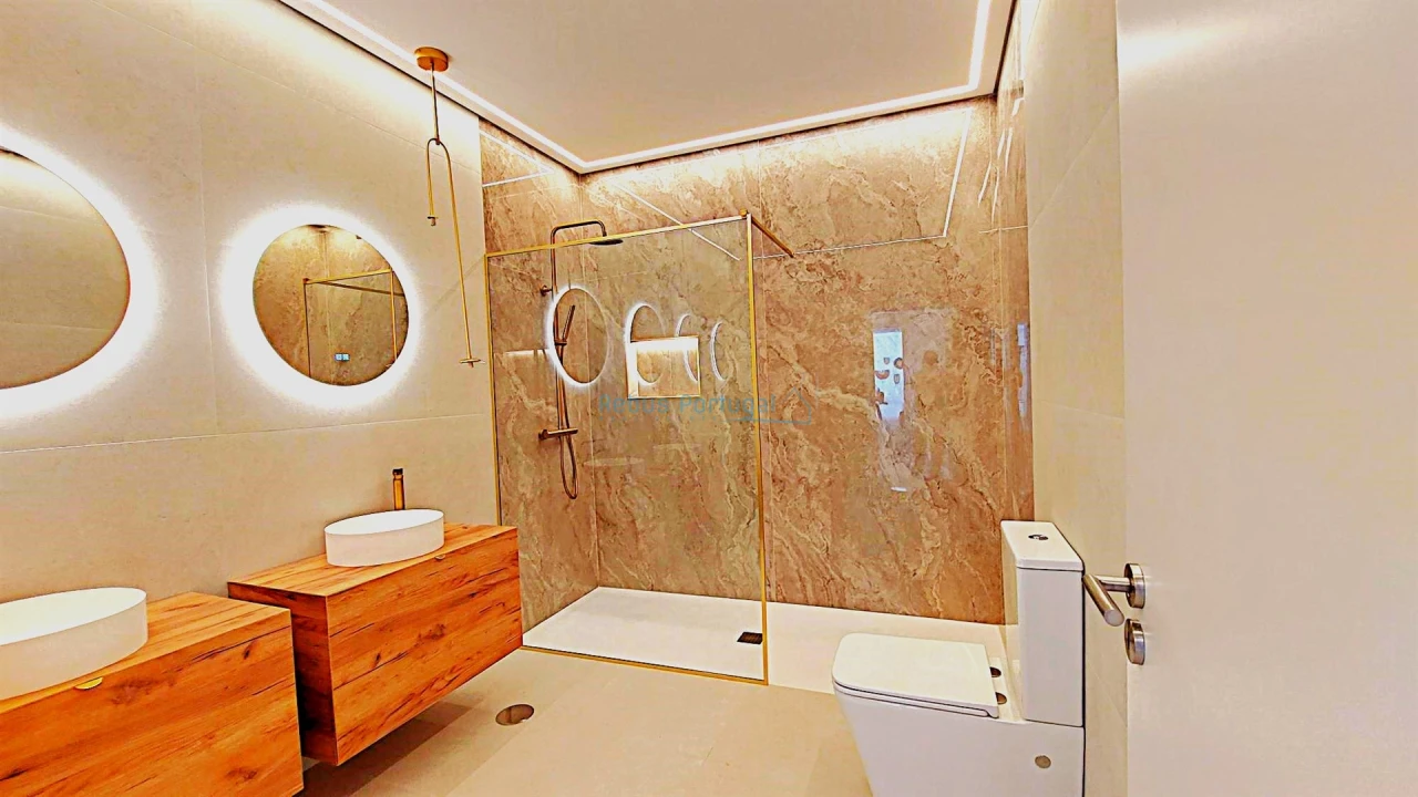 Moradia T4 para Venda em São Brás de Alportel Foto 11