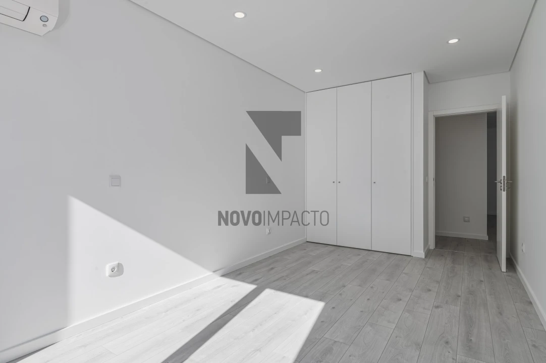 Apartamento T5 para Venda em Montijo e Afonsoeiro Foto 16