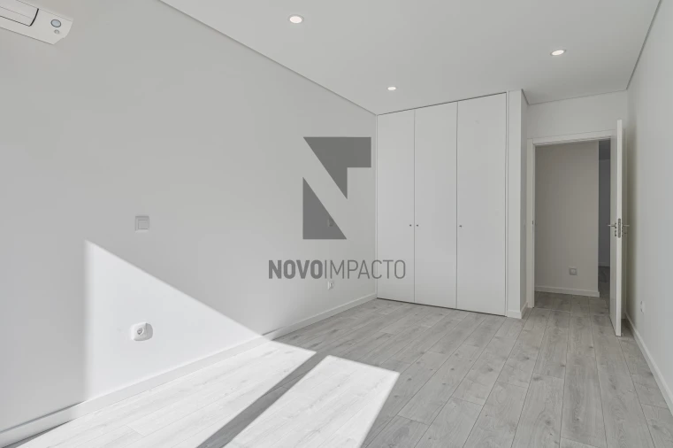 Apartamento T5 para Venda em Montijo e Afonsoeiro Foto 17