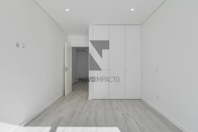 Apartamento T5 para Venda em Montijo e Afonsoeiro Foto 14